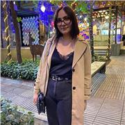 Profesora de música con énfasis en teatro musical y producción